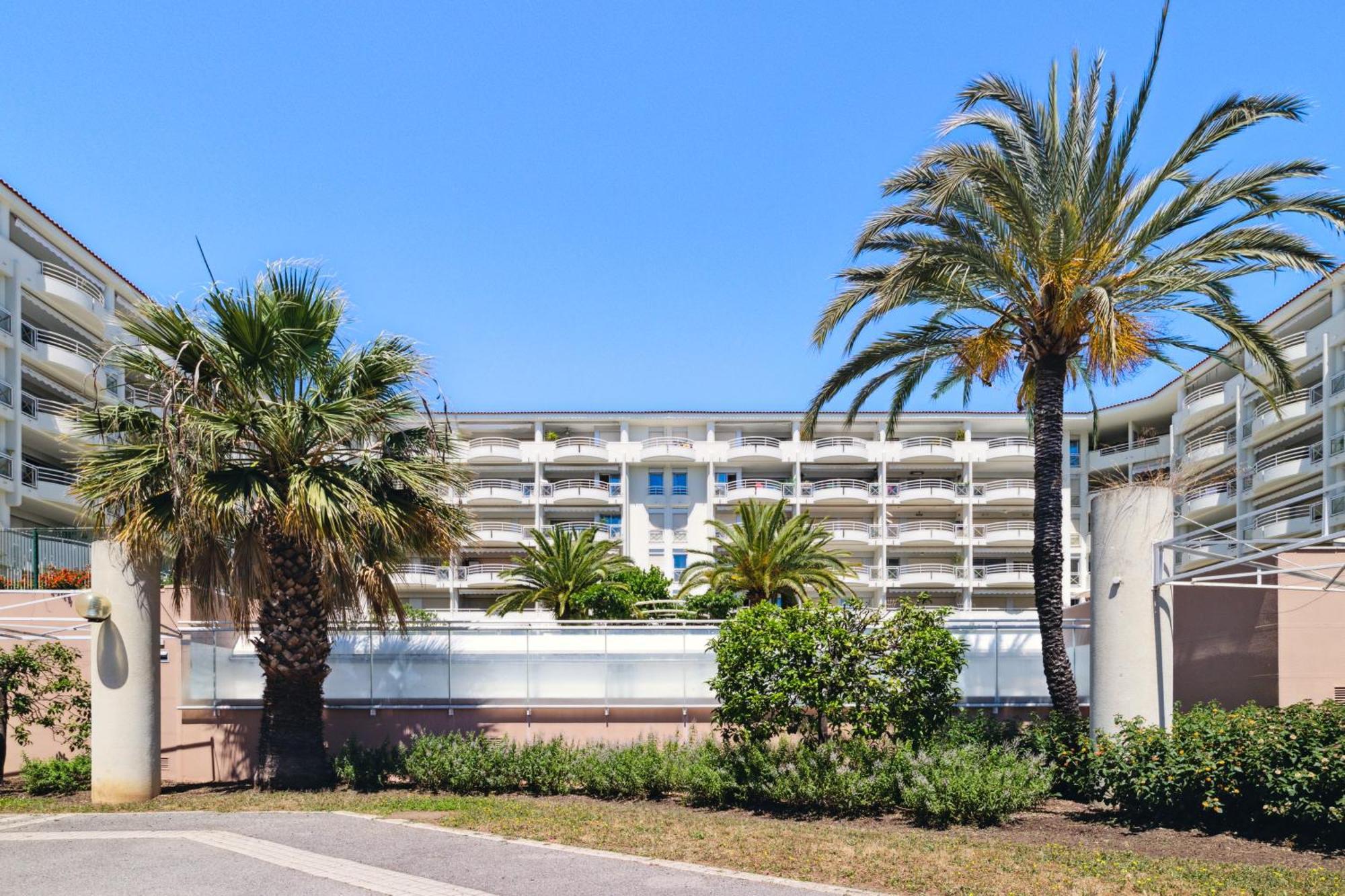 Duplex Villa Les Pins 89M2 Et Terrasse 30M2 Antibes Exterior foto